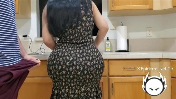 Crystal Lust - Big Ass Stepmom Fucks Her Stepson In The Kitchen After Seeing His Big Boner (2020/PornhubPremium.com/FullHD)
