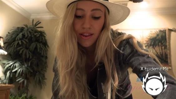 Lyra Law - Hawaii 12 (2017/ATKGirlfriends.com/4K)