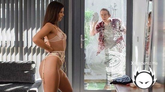 Ruby Sims - Window Teaser And The Pussy Pleaser (2022/BrazzersExxtra.com/HD)