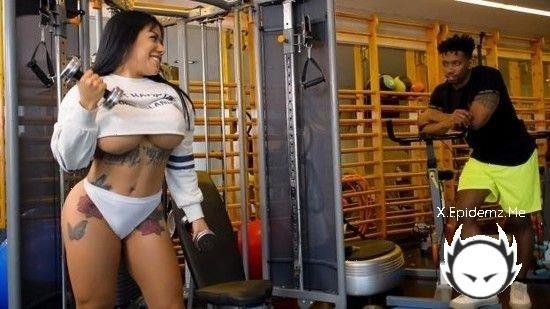 Latin Beauty Power Rack - Brazzers Exxtra (2022/BrazzersExxtra.com/SD)