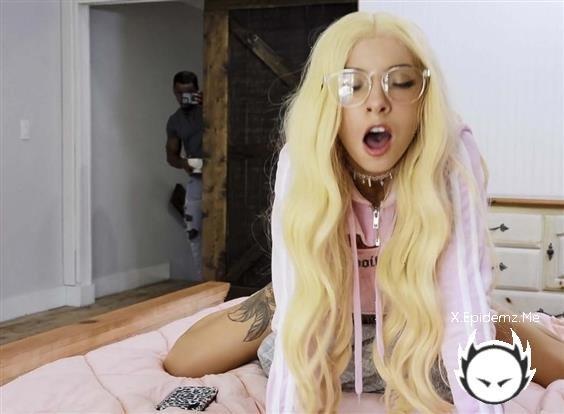 Kenzie Reeves - Learning To Cum (2022/RKPrime.com/RealityKings.com/FullHD)