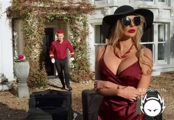 Amber Jayne - Banging The Bellhop (2022/MilfsLikeItBig.com/Brazzers.com/SD)