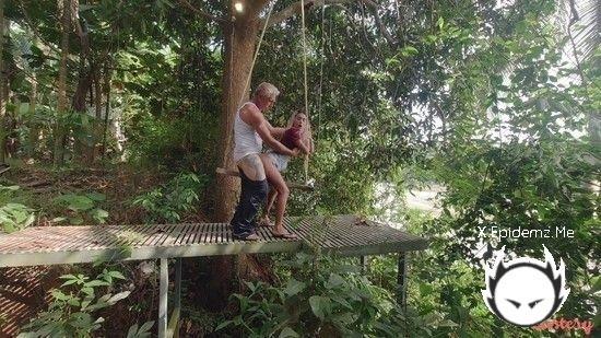 E599 - Cinnamon And Spice - Outdoor Anal On A Swing By The River (2022/Lustery.com/SD)