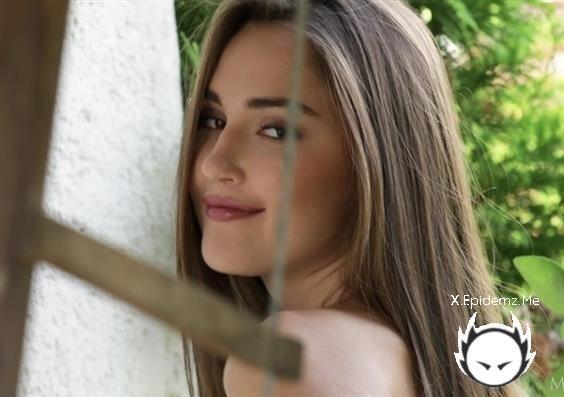 Sonya Blaze - Secret Garden (2022/MetArt.com/FullHD)