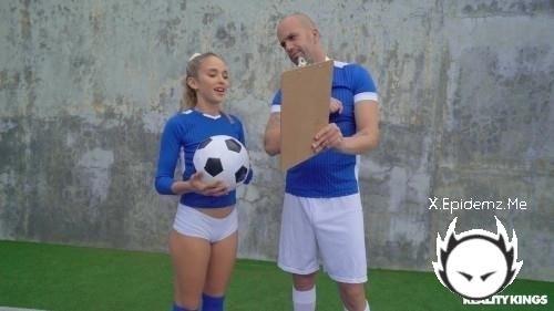 Geishakyd - Fellatio Over Football (2022/RKPrime.com/RealityKings.com/SD)