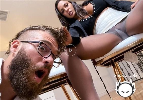 Luna Star - Its My Fucking Wifi (2022/BrazzersExxtra.com/Brazzers.com/FullHD)