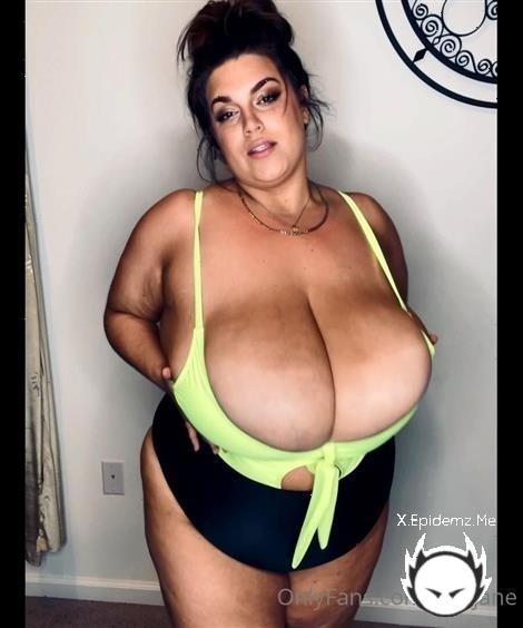Ariajane - Slow Mo Tits (2021/Onlyfans.com/SD)