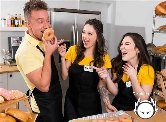 Maddy May, Lily Lou - Biz Up Front, Party In The Back (2022/BrazzersExxtra.com/Brazzers.com/FullHD)