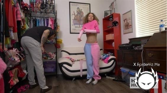 Allie Addison - Returns Bts (2022/HookupHotshot.com/SD)