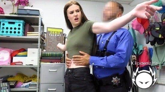 Athena Heart - Meeting Halfway (2022/Shoplyfter.com/HD)