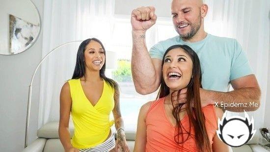 Camila Cortez, Xxlayna Marie - Double-Booked (2022/DontBreakMe.com/SD)