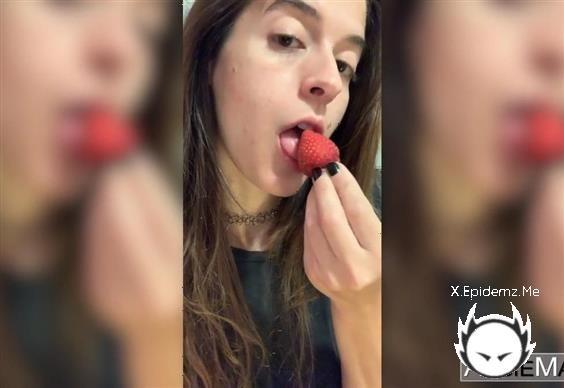 Abbie Maley - Strawberries And Sex Toys (2022/AbbieMaley.com/HD)