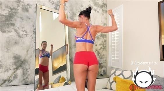 Biceps Worship - Sofie Marie Xxx (2022/SofieMarieXXX.com/SD)