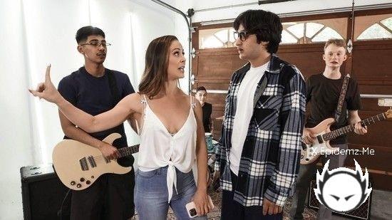 Cherie Deville - I Wanna Fuck Your Mom (2022/MilfsLikeItBig.com/HD)