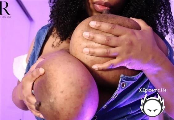 OnlyOneRhonda - Milk Pub (2022/Onlyfans.com/HD)