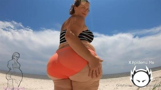 Hourglassleigh - Alright, My Loves, Beach Trip (2020/Onlyfans.com/FullHD)