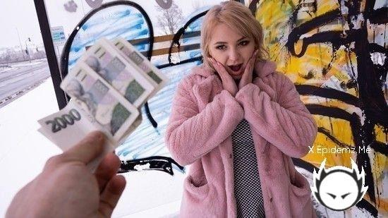 Vaness Queen - Public Agent (2022/PublicAgent.com/HD)