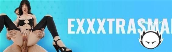 Kitty Cam - Juicy Anniversary Gift (2022/ExxxtraSmall.com/TeamSkeet.com/SD)