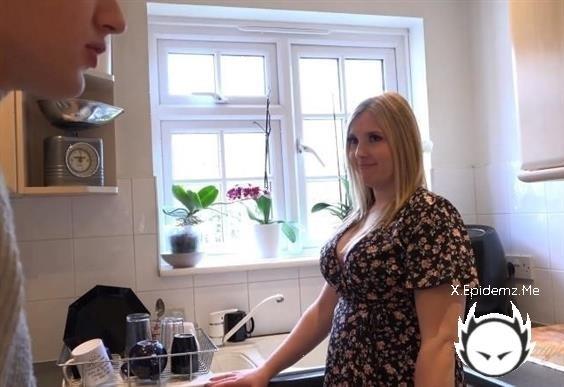 Charlie Rae - 32Yo Bbw Milf Charlie Raes Ajxxx Debut! (2022/AuntJudysXXX.com/FullHD)