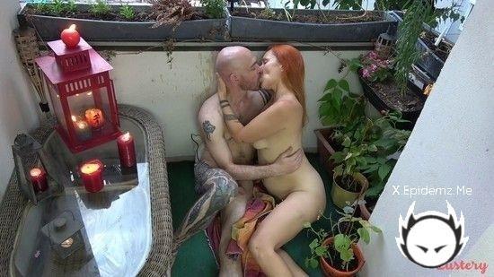 E751 - Simona And Leo Naked Balcony Kissing (2022/Lustery.com/SD)