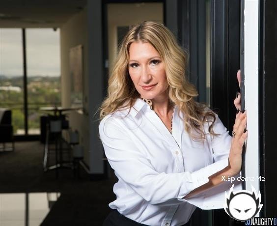 Sloan Rider - Sloan Rider Gets Dicked Down By Employees Big Black Cock (2022/NaughtyOffice.com/NaughtyAmerica.com/SD)