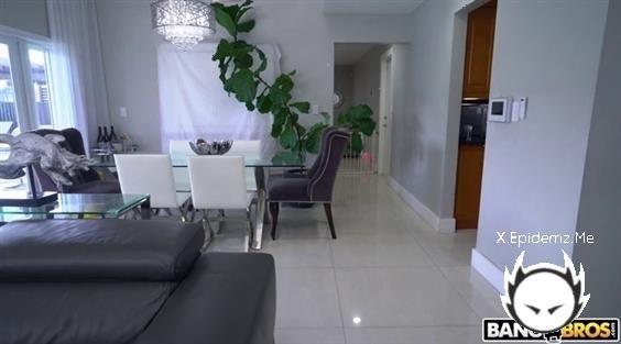 Crystal Chase - Big Tits Round Asses (2022/BigTitsRoundAsses.com/SD)