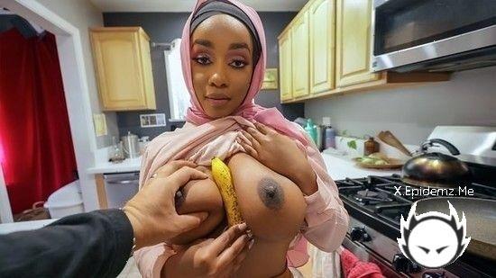 Lily Starfire - You Silly American (2022/HijabHookup.com/HD)