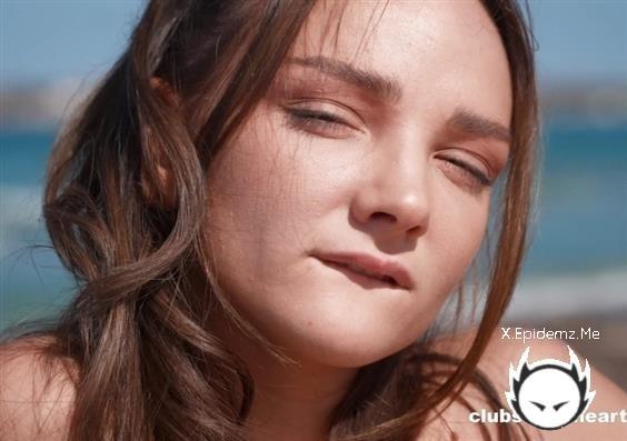 Olivia Trunk - Solo (2022/ClubSweethearts.com/FullHD)