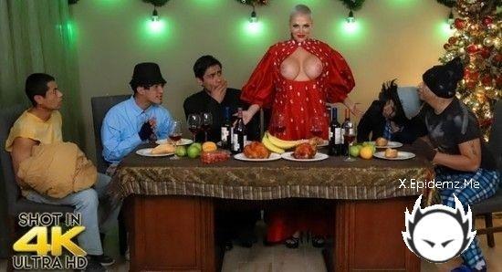 Dasha Christmas - Eve Dinner For The Poorest (2022/SexMex.com/SD)