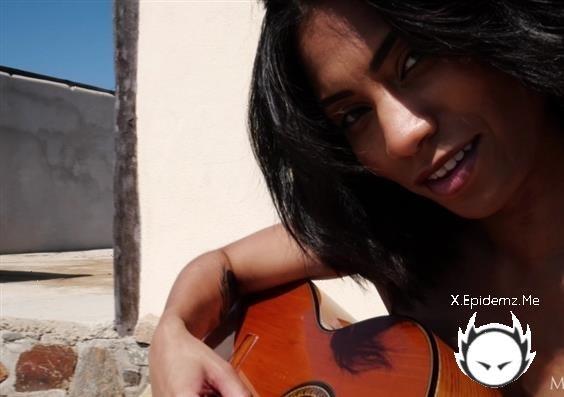 Fatima Pull - My Strings (2022/MetArt.com/4K)