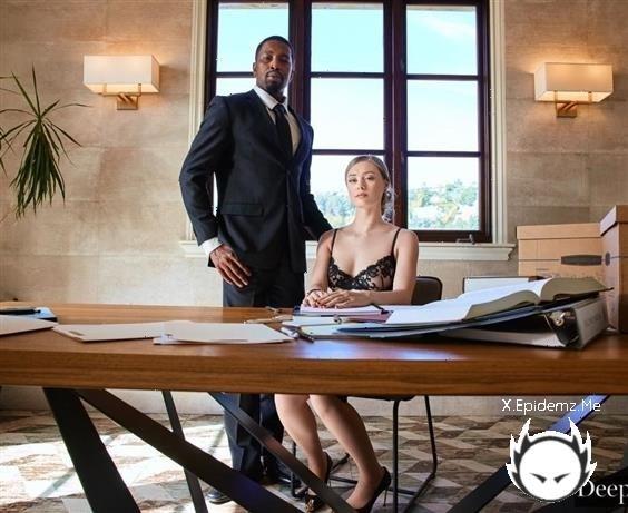 Amber Moore - Non Traditional (2022/Deeper.com/HD)