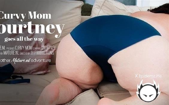 Courtney - When Big Butt Mom Courtney Takes Off Her Clothes She Goes Wild (2023/Mature.com/FullHD)