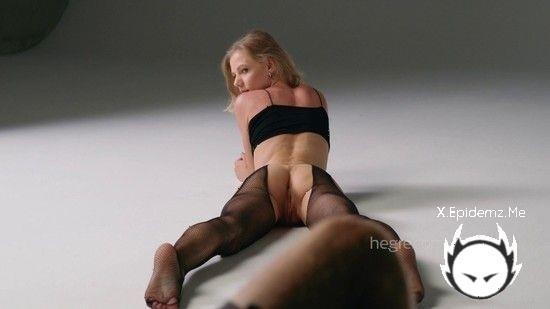 Riana - Nude Fashion Model (2023/Hegre.com/SD)