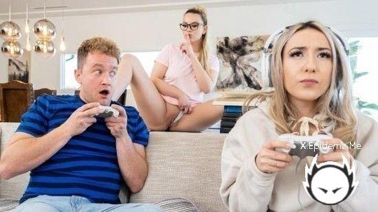 Heather Honey - Hot Nerd Cucks Gamer Girlfriend (2023/TeensLoveHugeCocks.com/HD)