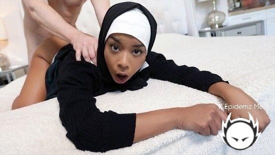 Freya Kennedy - Not Like A Carrot At All (2023/HijabHookup.com/HD)