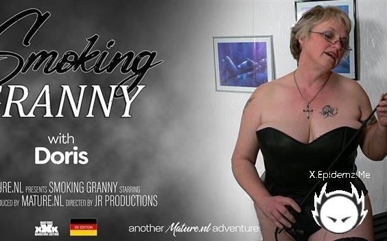Doris - Horny Granny Doris Is Smoking A Sigaret While Shes Rubbing Her Pussy (2023/Mature.com/SD)