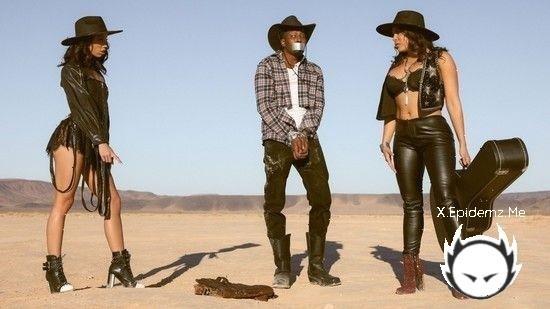 Luna Star, Alexis Tae Desperada - Brazzers Exxtra (2023/BrazzersExxtra.com/SD)