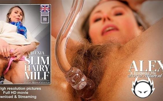 Alexia - Slim British Milf Alexia Loves Playing With Her Hairy Pussy When Shes Alone (2023/Mature.com/FullHD)