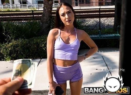 Chiara Chianti - Chiara In All Her Glory (2023/BangBus.com/BangBros.com/SD)