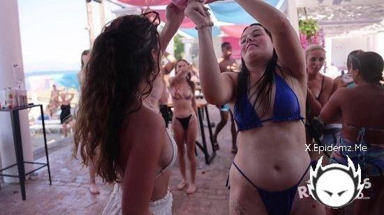 Pool Party - Real Girls Gone Bad (2023/RealGirlsGoneBad.com/SD)