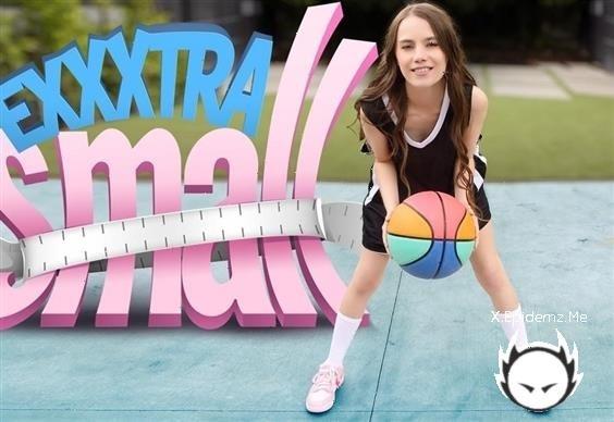 Sia Wood - Petite Dunk (2023/ExxxtraSmall.com/TeamSkeet.com/FullHD)