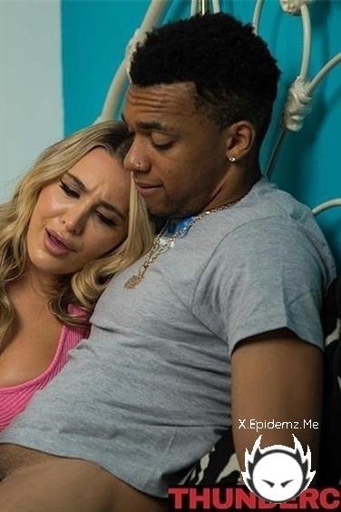Ella Reese - Busty Bubble Butt Blonde Ella Reese Takes Big Black Cock From Boyfriends Bully (2023/ThunderCock.com/NaughtyAmerica.com/HD)
