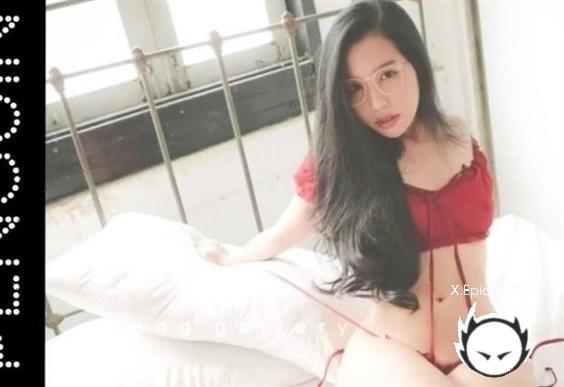 PENGUIN - Thai Nerd Girl Showcases Big Booty In Fuck (2023/OnlyFans.com/ManyVids.com/FullHD)