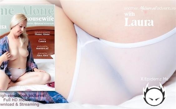 Laura - When Housewife Laura Is Home Alone She Loves To Try On New Lingerie And Play With Her Shaved Pussy (2023/Mature.com/FullHD)