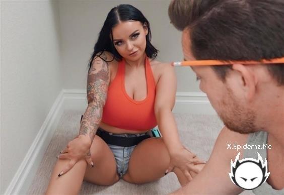 Payton Preslee - Handyman Stepdaddy Gets Fucked (2023/BrazzersExxtra.com/Brazzers.com/FullHD)