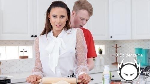 Cassie Del Isla - Turning Up The Heat (2023/DatingMyStepson.com/MomLover.com/SD)