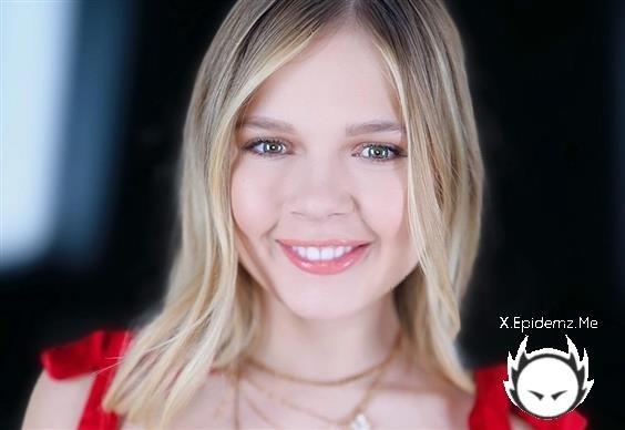 Coco Lovelock - Amateur Allure Welcomes Coco Lovelock, An Adorable Spinner That Loves To Give Blowjobs And Eat Cum (2023/AmateurAllure.com/FullHD)