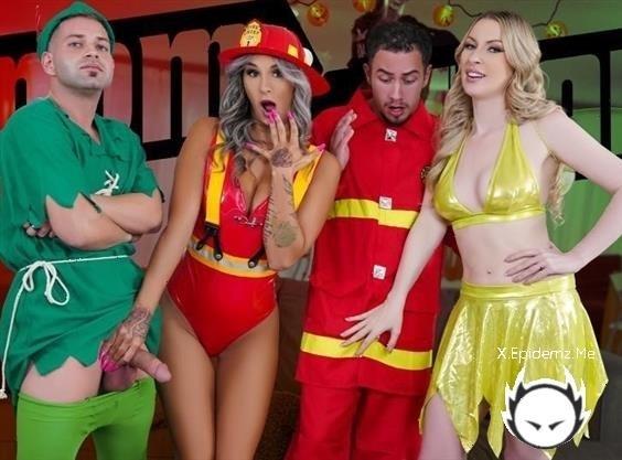 Mandy Rhea, Sydney Paige - Sexy Halloween Treat (2023/MomSwap.com/MYLF.com/HD)