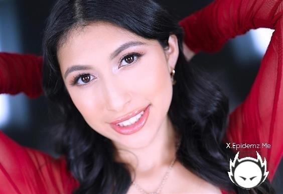 Penelope Woods - Amateur Allure Welcomes Penelope Woods A Shy Retail Associate Sucking Cock, Fucking And Swallowing (2024/AmateurAllure.com/FullHD)