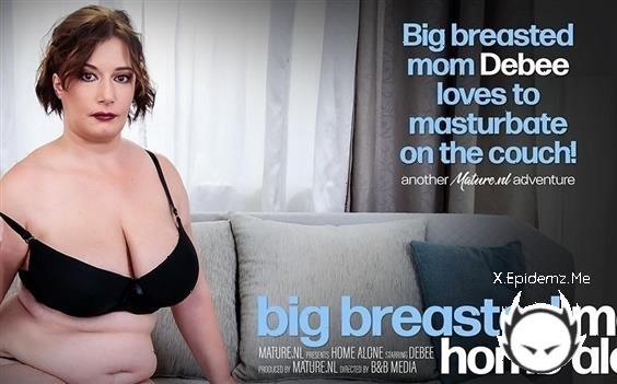 Debee - Curvy Czech Mom Debee With Her Huge Tits Loves To Finger Her Shaved Pussy When Shes Alone (2024/Mature.com/FullHD)